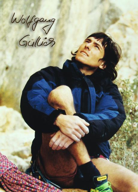 Wolfgang Güllich war ein deutscher Sportkletterer. Er gehörte in den 1980er Jahren zu den einflussreichsten und besten Kletterern.Güllich setzte mit zahlreichen Erstbegehungen extrem schwieriger Kletterrouten Maßstäbe, die teilweise bis heute nur von wenigen Spitzenkletterern erreicht werd...