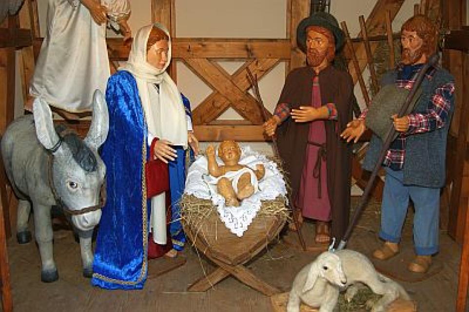 Die Melkendorfer Dorfkrippe ist eine fränkische Krippe aus Fachwerk. Sie ist über dem Otterbach gebaut und in der Advents- und Weihnachtszeit mit den Darstellungen 