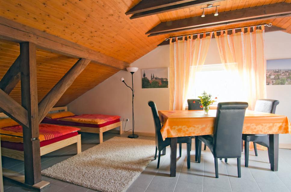Ferienwohnung (Dachgeschoss / Grundfläche 120m²) mit 