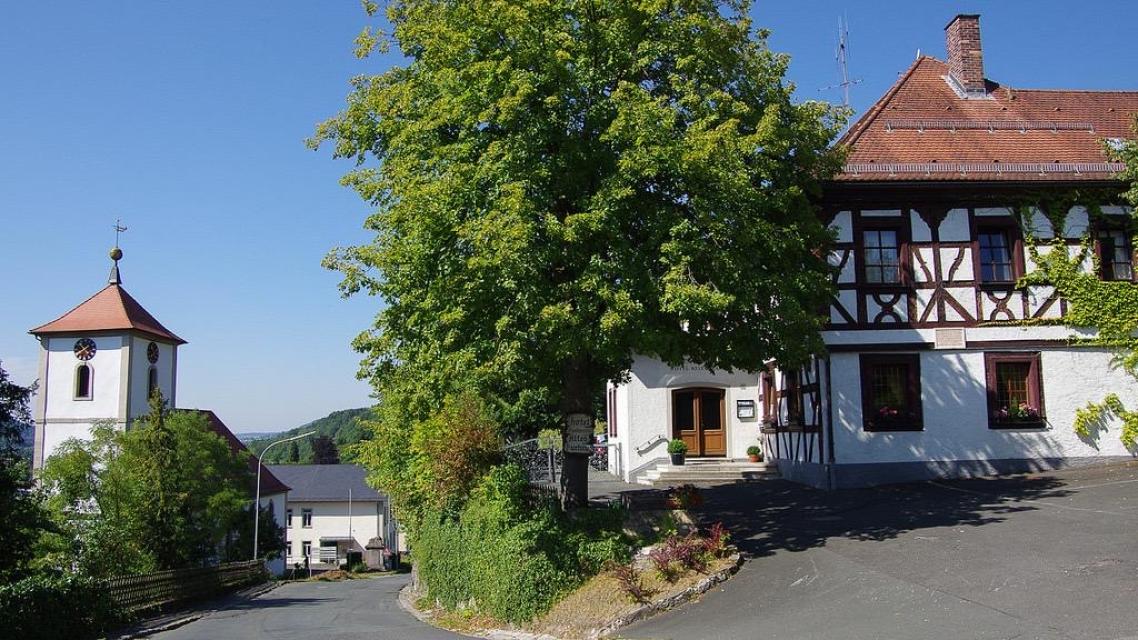 Renovierte Ferienwohnungen am Fuße der Streitburg