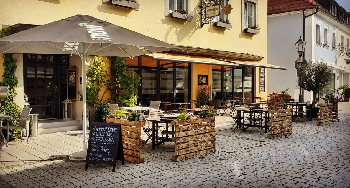 Im Herzen der Altstadt von Ebermannstadt befindet sich unser Hotel Sonne 29 mit 14 Zimmern. 