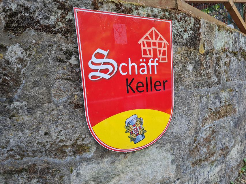 Nur während des Annafestes geöffnet · Bier: Weißenoher Klosterbrauerei · Festwirt: Christoph Kauer · E-Mail: stadtlockal@yahoo.de ·Tel.: +49 160 2123756