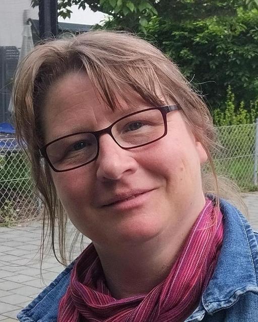 Pfarrerin Katrin Grimmer liest im Gräfenberger „Poeten-Eckela“