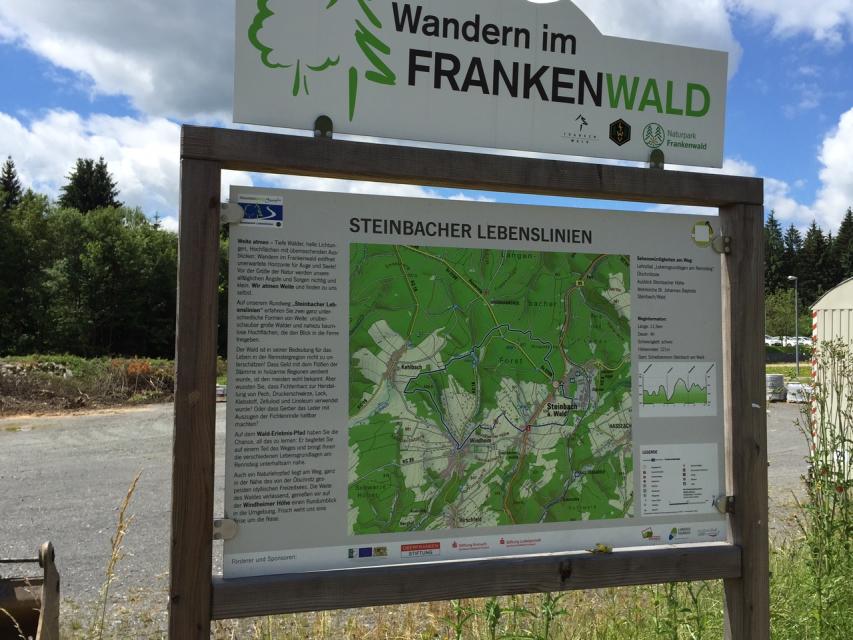 Startpunkt des 12,5 Kilometer langen FrankenwaldSteigla Steinbacher Lebenslinien.