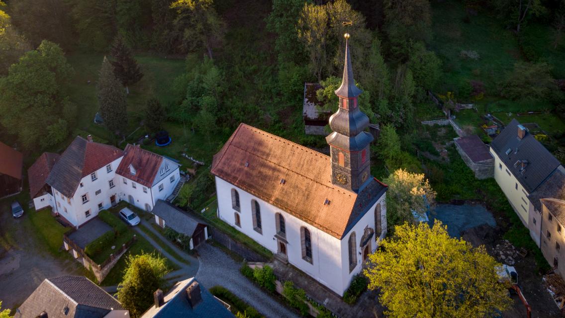 Evangelisch-lutherische, barocke Markgrafenkirche im Herzen von Wirsberg. Eingeweiht mit Wilhelmine.