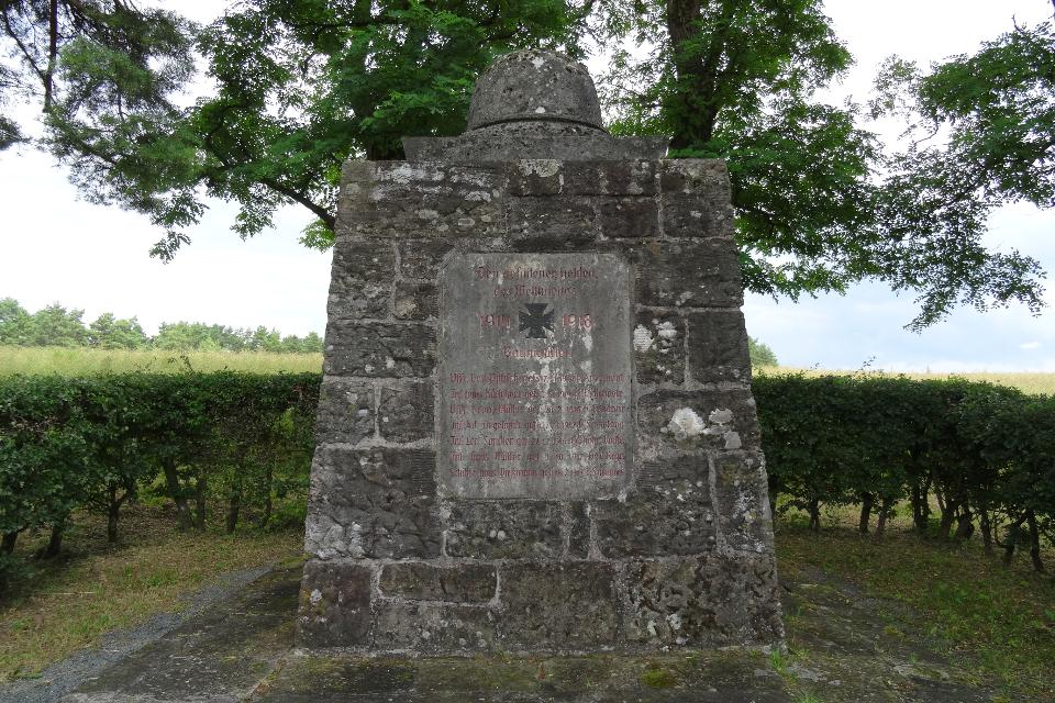 Kriegerdenkmal bei Lehenthal
