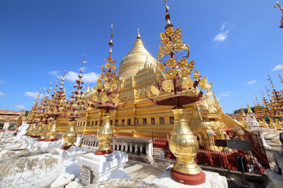 Goldene Pagodenspitzen, beeindruckende archäologische Stätten, herrliche Berge und eine faszinierende tradionelle Kultur – kein Wunder, dass Myanmar nach der Lockerung des Tourismusboykotts im Jahr 2010 steigende Besucherzahlen verzeichnet. 