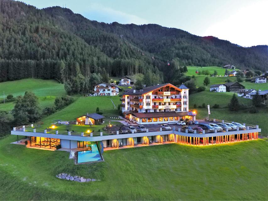 Socio / Mitglied Europa Wanderhotels - mountain pool Camera / Zimmer Bio + Chalet + Apartments