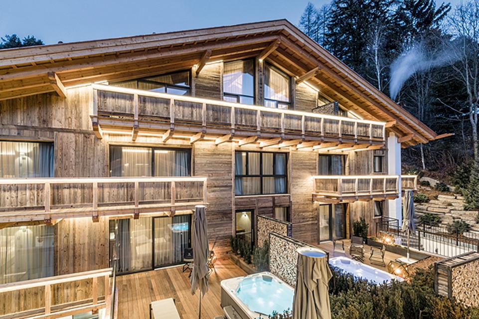 First-class Chalet in Val Gardena, exclusive Suites, unique SPA-Area, top-quality services