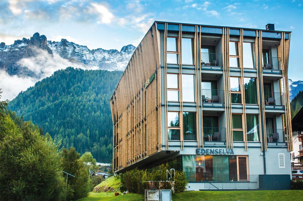 First Climahotel in Val Gardena, woodmade, Climahouse A certificated, eco-sustainable, ski in & ski out Sellaronda, Wellness, outdoor jacuzzi