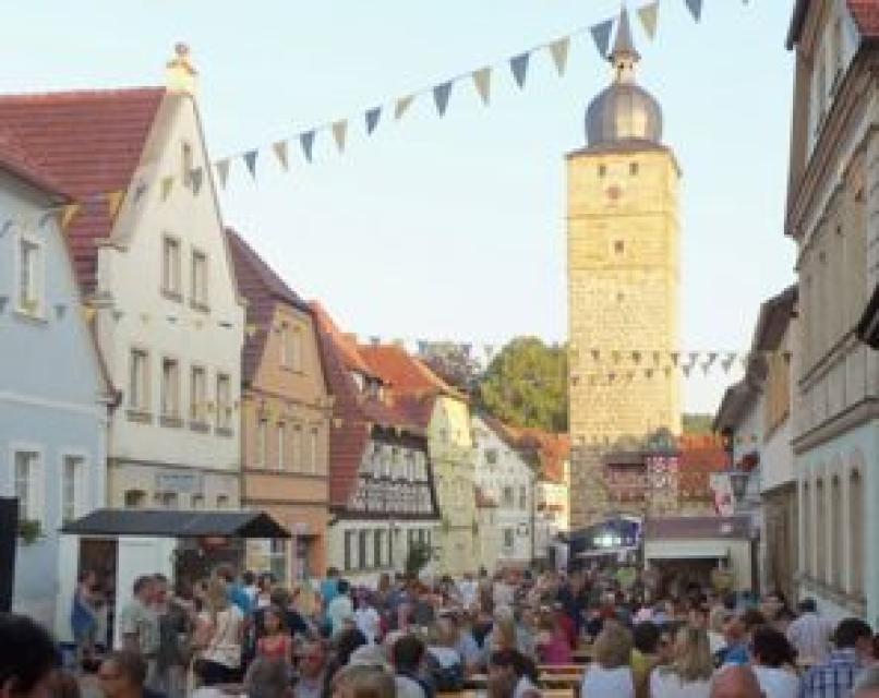 Das Eberner Altstadtfest lockt Jahr für Jahr unzählige Besucher in die Altstadt Eberns.