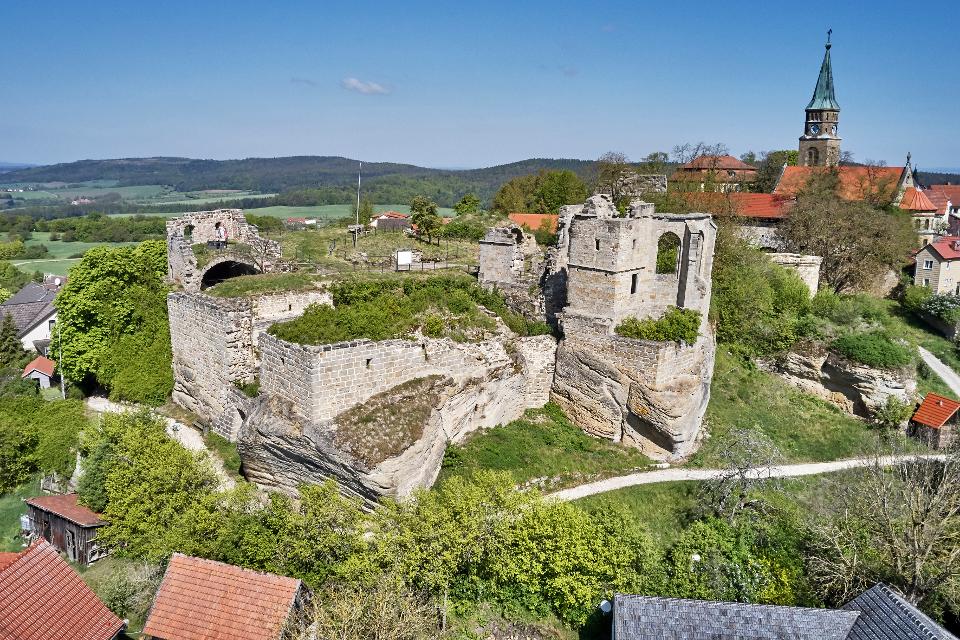Erleben Sie das Mittelalter hautnah auf einer der vielen Burgen, Burgruinen und Schlösser des Deutschen Burgenwinkels.