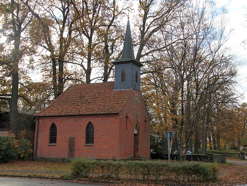 Neugotische Backsteinkapelle in Groß Thondorf