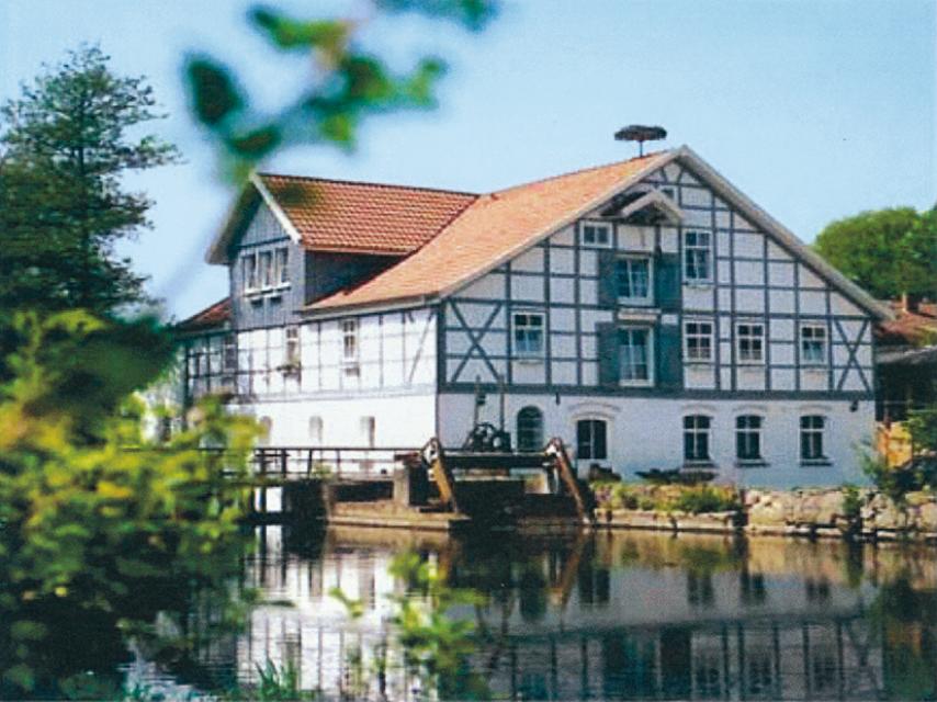 Im Ortsteil „Oldenstadt“ liegen diese sechs außergewöhnlichen, reizvollen Ferienwohnungen in 1000-jährigem Ambiente inmitten einer romantischen und ruhigen Umgebung.