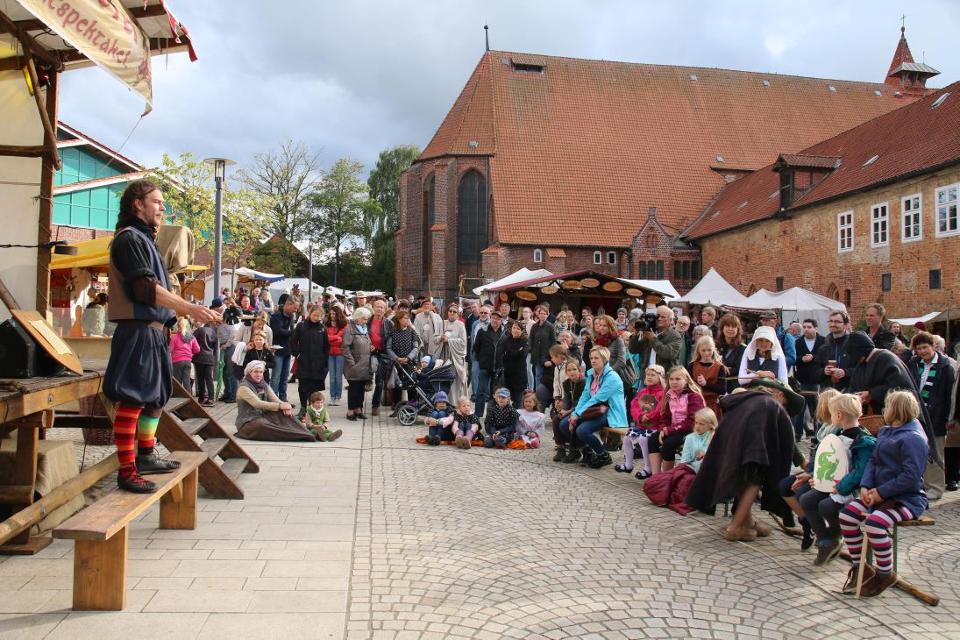 Alle paar Jahre steht der Klosterflecken Ebstorf ganz im Zeichen eines mittelalterlichen Festes.