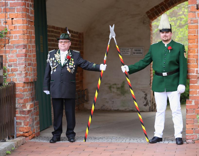 Historische Ortsführung durch den Klosterflecken Ebstorf: Die Schutzgarde vor dem Kloster