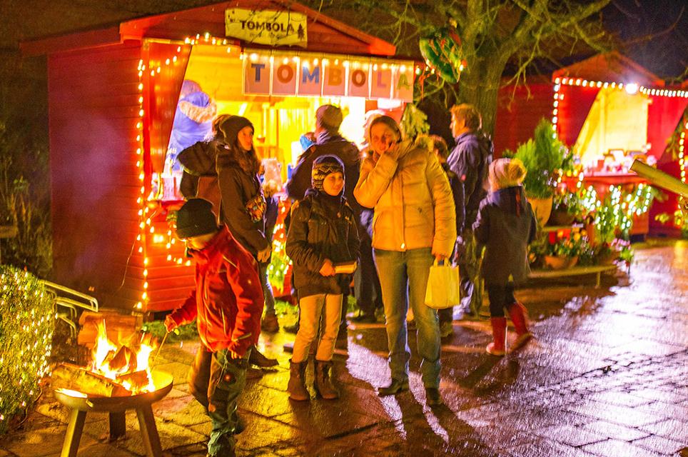 Anstatt dem Weihnachtsstress auf den Leim zu gehen, möchten wir uns beim Weihnachtsmarkt am Michaelshof kurz vor Weihnachten besinnlich stimmen für das Wunder, welches vor mehr als zweitausend Jahren in Bethlehem geschah....