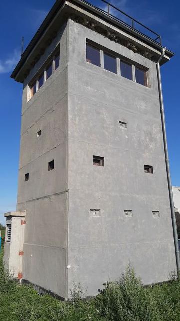 Der ehemalige Grenzturm und der daneben gelegene Bunker sind geöffnet; der Eintritt ist kostenfrei. Die Stadt Bleckede war über 40 Jahre geteilt: Die Ortsteile Neu Bleckede und Neu Wendischthun gehörten bis zur Wiederverein...