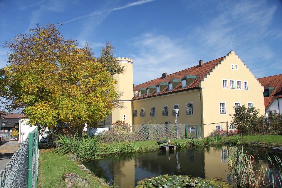 Wohnen, Pflege und Betreuung im idylischen Schloss Zandt 