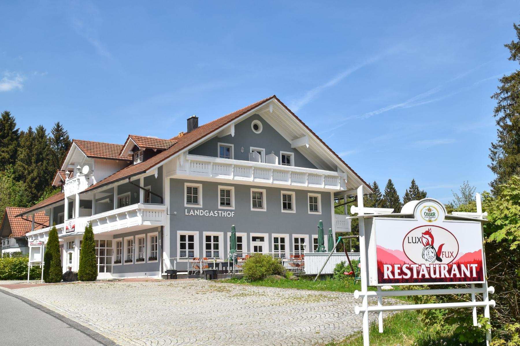 Restaurant mit bayerisch-böhmischer Küche direkt neben dem Bayerwald Tierpark Lohberg