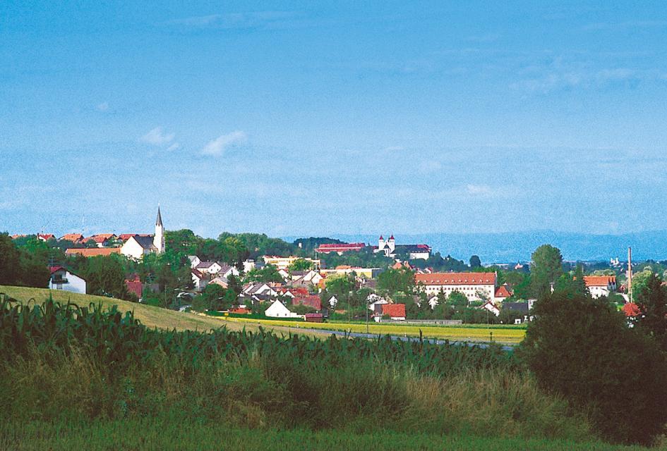 Mallersdorf-Pfaffenberg liegt im idyllischen Tal der Kleinen Laber, inmitten einer reizvollen Hügellandschaft.