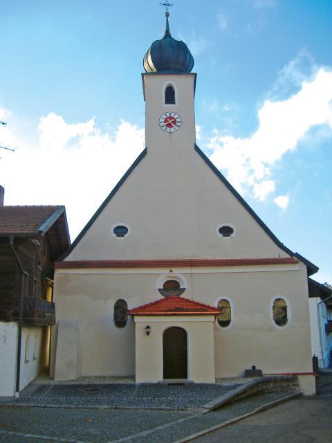 Die St. Stephanus Kirche in Gossersdorf.