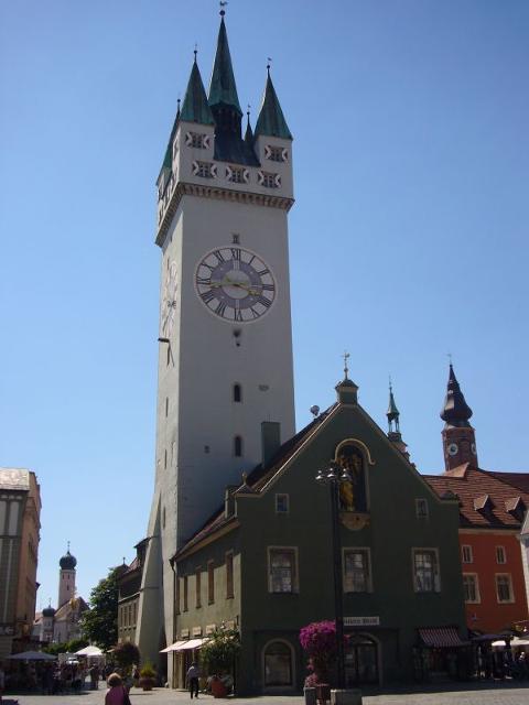 Turmführung auf das Wahrzeichen Straubings.Anmeldung in der Tourist-Info erforderlich, Tel: 09421 94469199