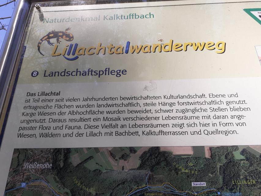 Informationstafel an der Lillachtalquelle am Campingplatz Bergesruh über den Lillachtalwanderweg