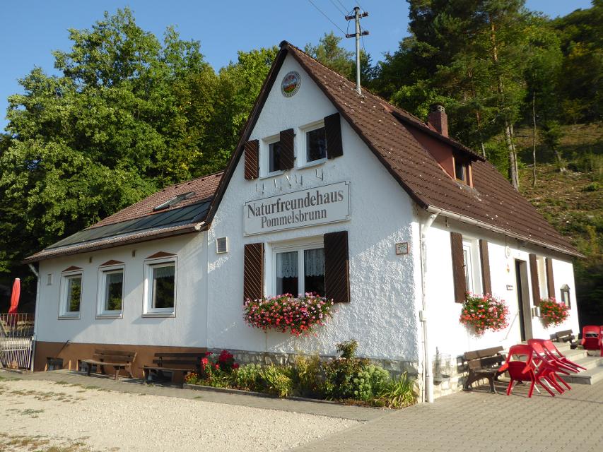 Das Naturfreundehaus befindet sich am Ortsrand von Pommelsbrunn