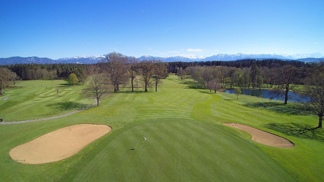 Der St. Eurach Land- und Golfclub lädt Sie ein, zum Spielen auf einem TOP TEN Golfplatz in malerischer Umgebung mit einzigartigem Alpenpanorama.