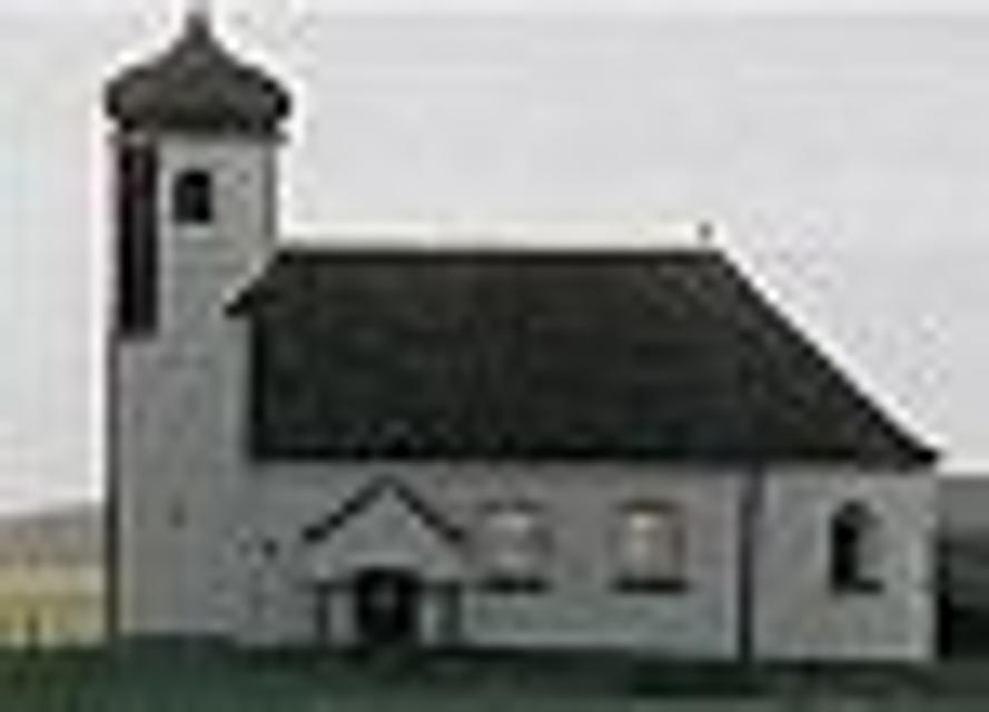 Malerisches Rokokokirchlein, etwas außerhalb gelegen, mit glänzendem Wessbrunner Stuck und Fresken von Matthäus Günther. Kapelle geschlossen. Schlüssel am Kiosk erhältlich.