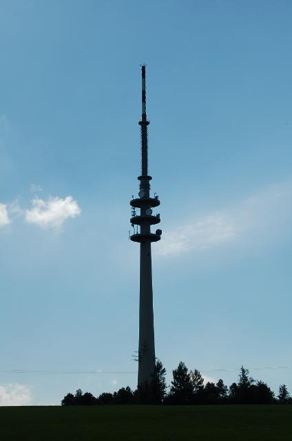 Blick auf den 159m hohen Fernsehturm.