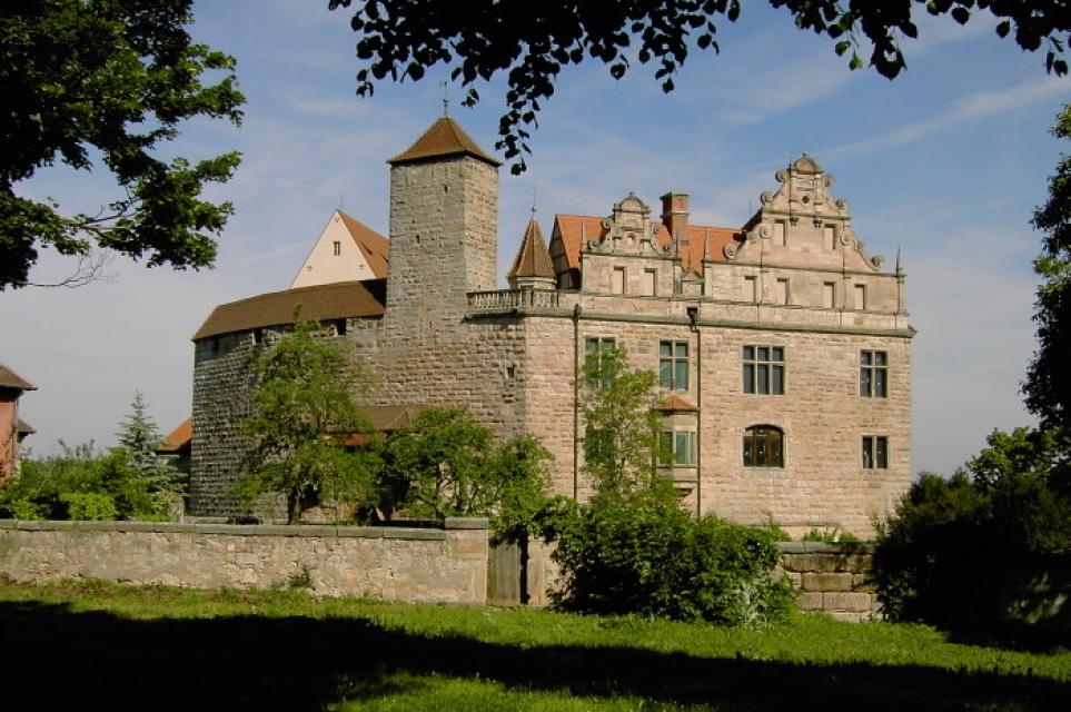Die Burg Cadolzburg war über 200 Jahre lang Residenz der zollerischen Burggrafen von Nürnberg.