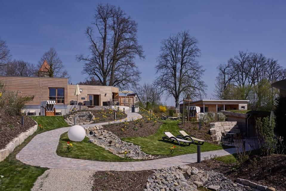 Das Hallenbad in Dinkelsbühl liegt am Stadtrand. Schwimmbecken, Sauna, Dampfbad und ein Mini-Becken für die Jüngsten.