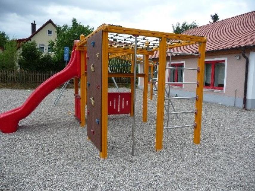 Die 2013 neu erbaute Spiellandschaft im Ortsteil Kaudorf ist ein weitreichend gestalteter Spielplatz, der für viele Altersgruppen Spielmöglichkeit bietet. 