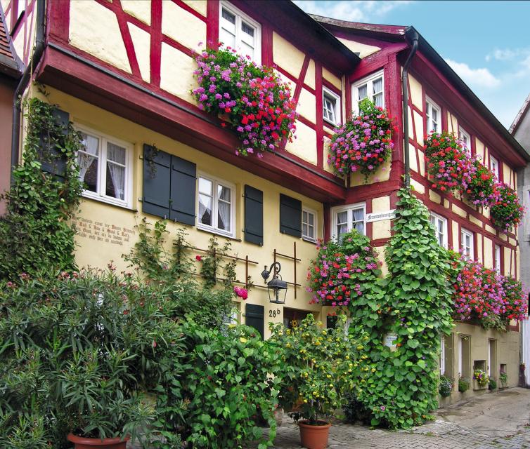 5 individuell eingerichtete Ferienwohnungen in Rothenburg o. d. T. , 300m zum Marktplatz