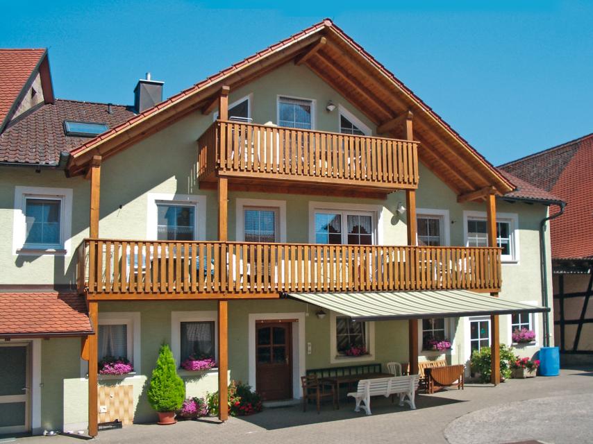 Ferienwohnungen für 2 bis 5 Personen auf dem Winzerhof Ott im Rothenburger Land
