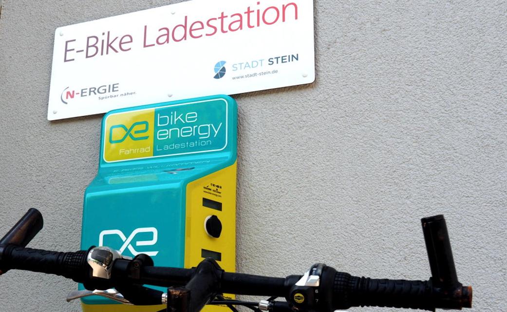 Ladestation mit Anschlüssen für 5 E-Bikes, Scherbershof.