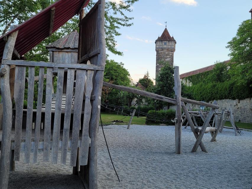 Spielplatz an der Stadtmauer von Rothenburg ob der Tauber