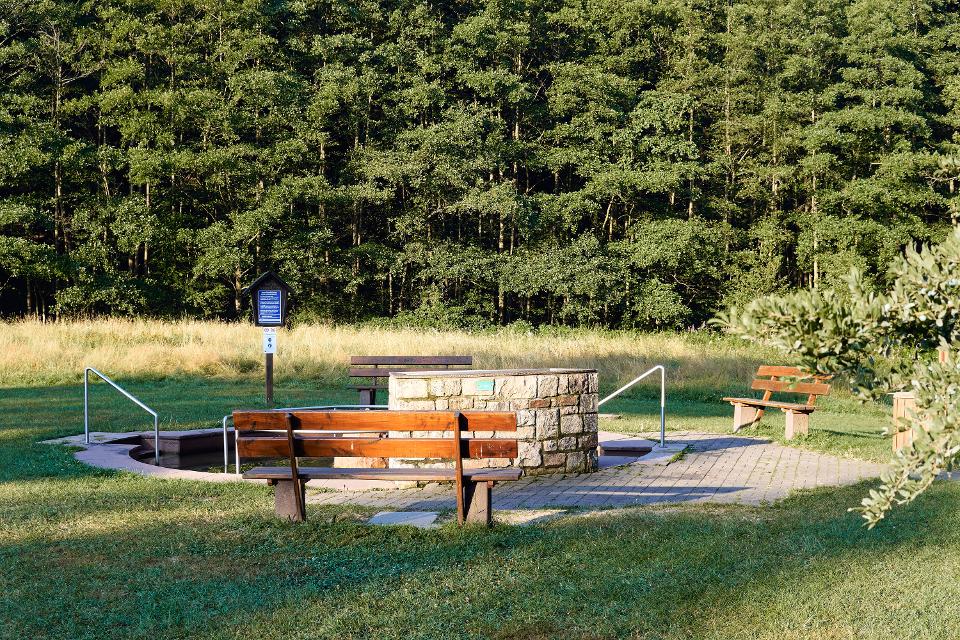 Gleich 4 Kneipp-Anlagen mit Wassertret- und Armtauchbecken stehen dem Gast in Bad Orb zur Stärkung des Kreislaufs und des Immunsystems zur Verfügung. Eine davon ist die Kneippanlage im Orbtal in der Nähe des Wildparks in Bad Orb.