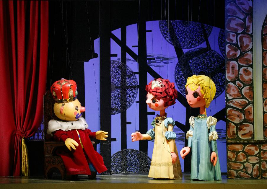 Das Marionettentheater “Die Holzköppe” spielt das beliebte Märchen “Die Salzprinzessin”  (ab 6 Jahre) im Historischen Konzertsaal Bad Soden-Salmünster.