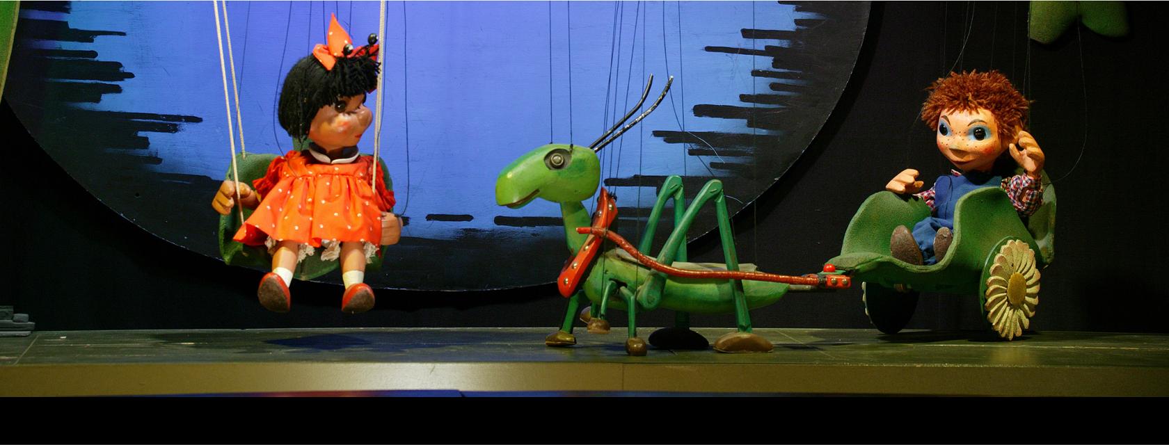 Das Marionettentheater “Die Holzköppe” spielt das bekannte Märchen “Käferchen Klärchen” im Spessart FORUM Bad Soden-Salmünster.