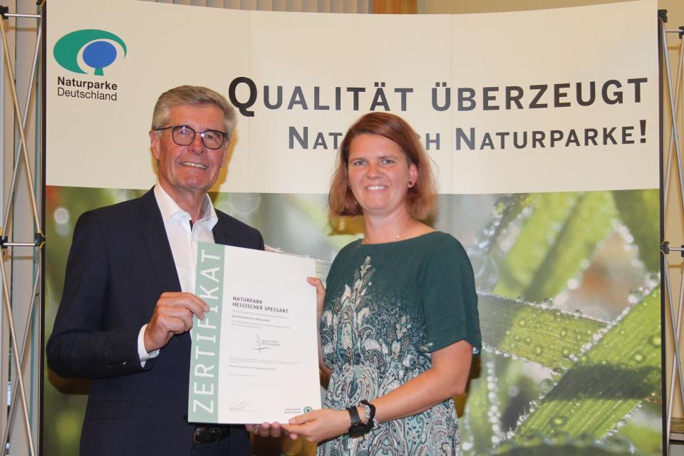 Der Naturpark Hessischer Spessart ist zum vierten Mal in Folge als „Qualitätsnaturpark“ ausgezeichnet worden. Bundesweit wurden beim diesjährigen Deutschen Naturparktag im Rahmen der „Qualitätsoffensive“ insgesamt 15 Naturparke geehrt. 
