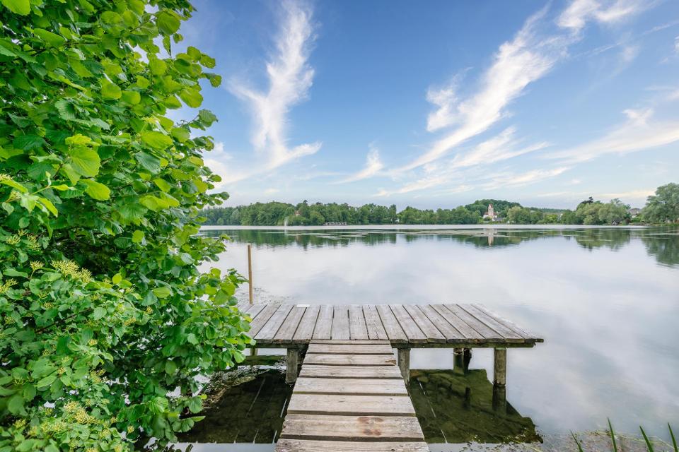 Der Seehof direkt am Weßlinger See gelegen lädt ein zum entspannen, durchatmen und ist idealer Ausgangspunkt für die umliegenden Golfplätze. 