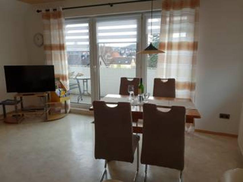 In Lauterbach (Hessen) in der Nähe des Zentrums gelegen, bietet die Ferienwohnung Vierheller alles was Sie für einen entspannten Urlaub brauchen. Die 76 m² große Unterkunft besteht aus einem Wohnzimmer, einer voll ausgestatteten Küche, 2 Schlafzimmern und 1 Badezimmer und bietet somit Platz für 4...