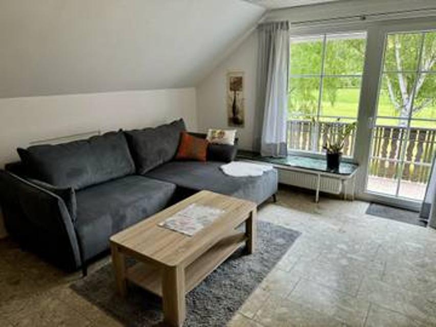 Die Ferienwohnung Fuldawiesen befindet sich in Schlitz und ist die ideale Unterkunft für einen entspannten Aufenthalt. Die 50 m² große Unterkunft besteht aus einem Wohnzimmer mit einer Schlafcouch für 2 Personen, einer voll ausgestatteten Küche, 1...