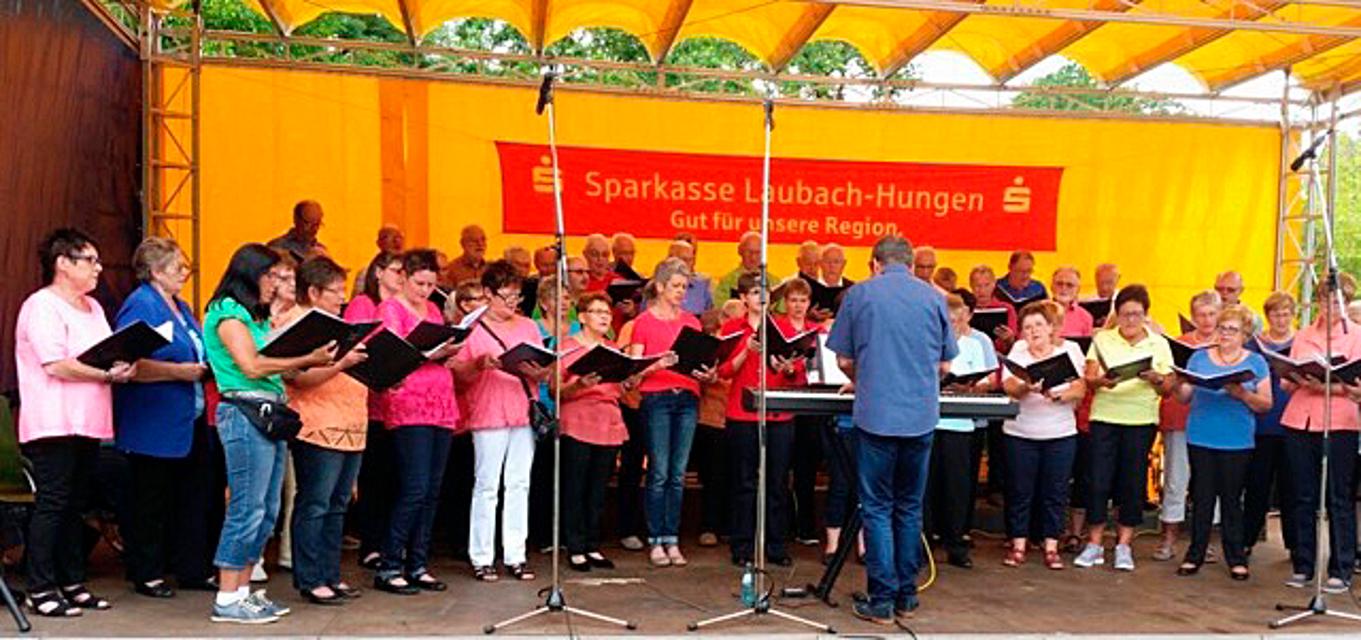 Der Gesangverein 1912 Wetterfeld lädt zum Kommen ein und wird das Konzert unter Mitwirkung des Gesangvereins Eintracht Reinhardshain gestalten.