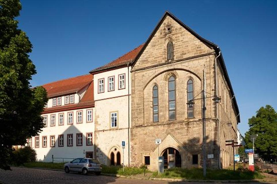 Im 13. Jahrhundert wurde die Predigerkirche zu Ehren der Heiligen Elisabeth als Teil eines Dominikanerklosters erbaut. Im 16. Jahrhundert wurde in den Wohn- und Arbeitsräumen der Mönche die Lateinschule, später das Martin-Luther-Gymnasium untergeb...