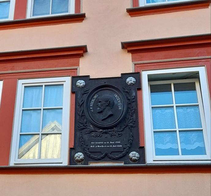 Das Geburtshaus von Johann August Röbling befindet sich in der Görmarstraße. Er ist ein deutsch- amerikanischer Ingenieur und Brückenbauer. Weltbekannt wurde er als Konstrukteur der Brooklyn Bridge in New York. Am 30. September 1837 erhielt er die Einbürgerungsurkunde der USA und nannte sich von ...