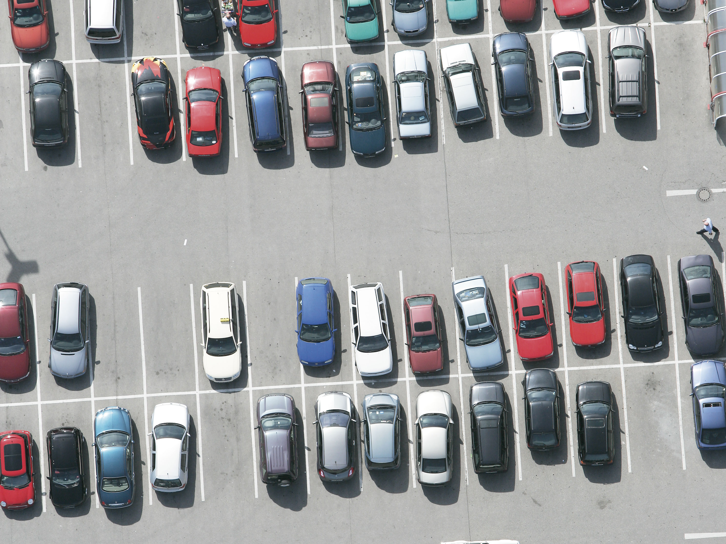 Parkdauer für Autos und Busse: zeitlich unbegrenzt